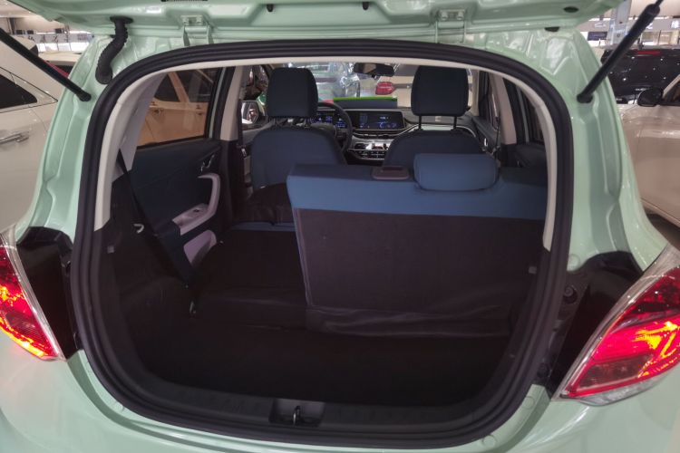 长安欧尚 奔奔E-Star 2022款 国民版 多彩限量款（快充版）三元锂局部细节23