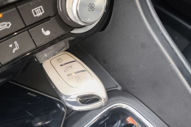 名爵EZS纯电动 2019款 E-Pro版中控内饰7001