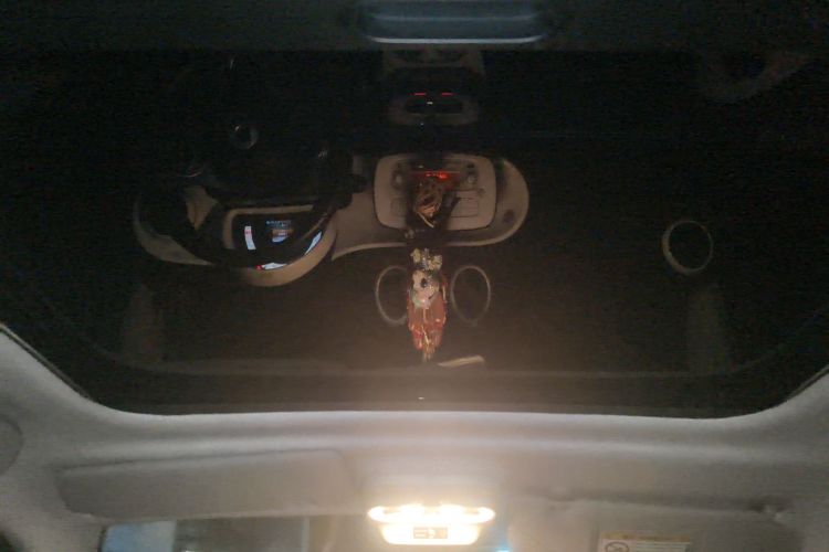 smart fortwo 2015款 1.0L 52千瓦硬顶激情版中控内饰22