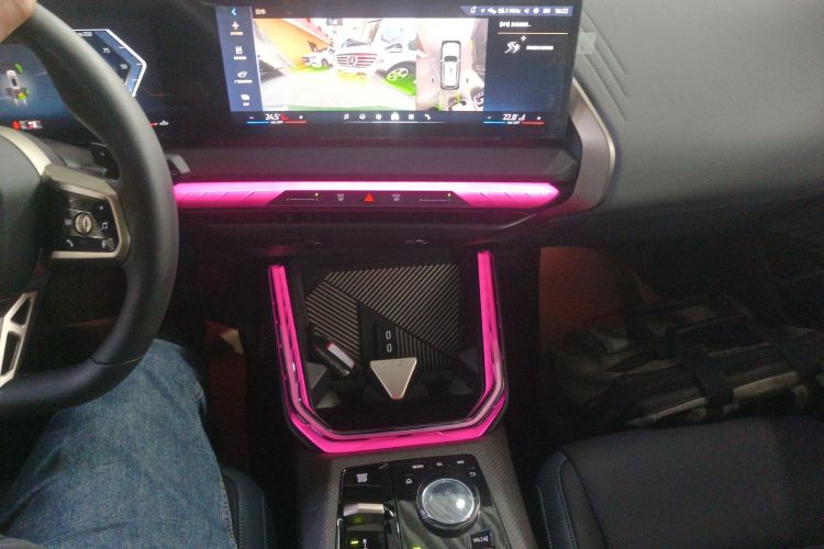 宝马X3 2025款 xDrive30L 领先型 M运动套装中控内饰18
