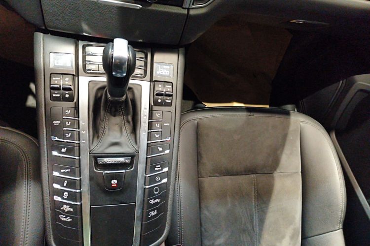 保时捷 2014款 Macan 2.0T中控内饰16