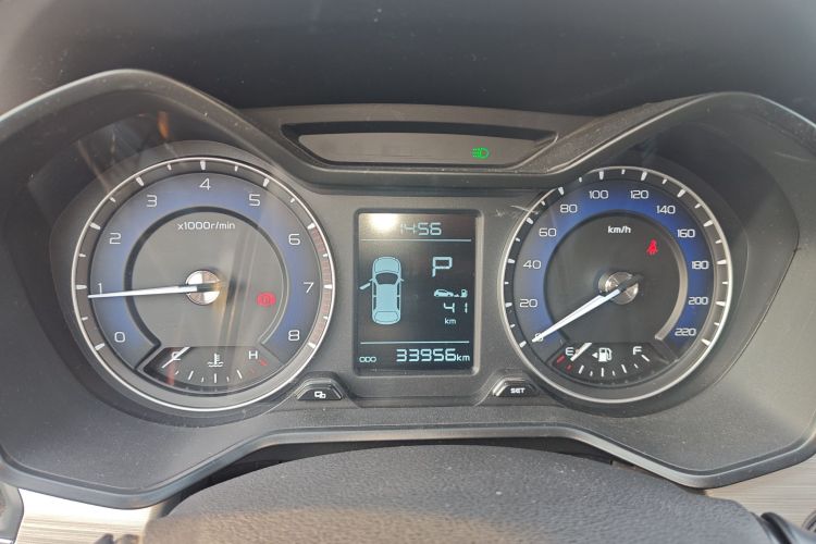 吉利汽车 远景X3 2020款 1.5L CVT尊贵型中控内饰14