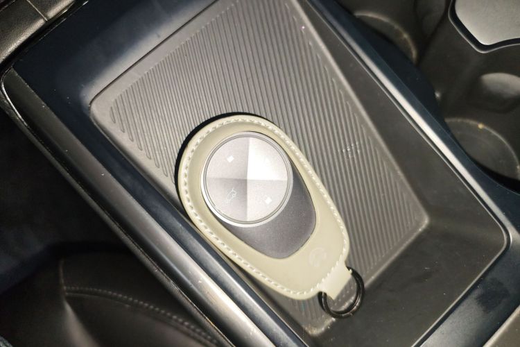 蔚来ES6 2020款 600KM 运动版中控内饰7001