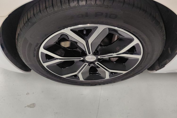 鸿蒙智行 智界S7 2025款 855km Max车身外观6007