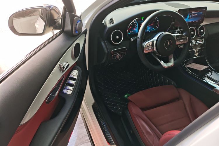 奔驰C级 2019款 C 260 运动版中控内饰7003