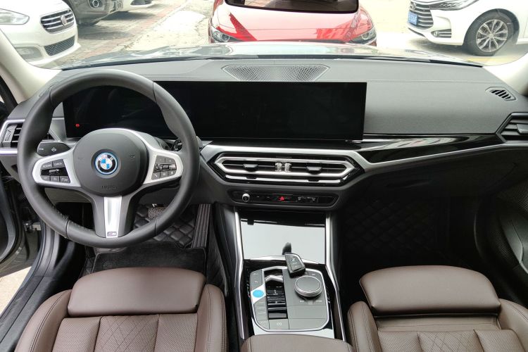 宝马i3 2022款 eDrive 35 L中控内饰12