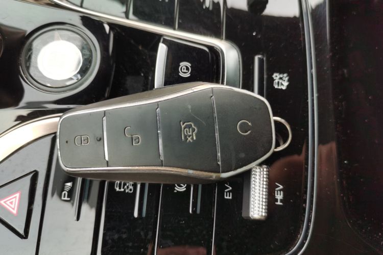 比亚迪 秦PLUS 2023款 冠军版 DM-i 55KM领先型中控内饰11