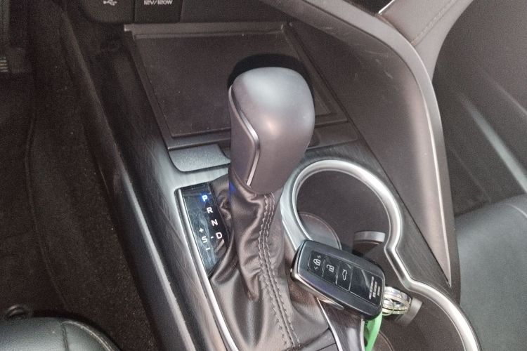 丰田 凯美瑞 2023款 2.5G 豪华版局部细节18