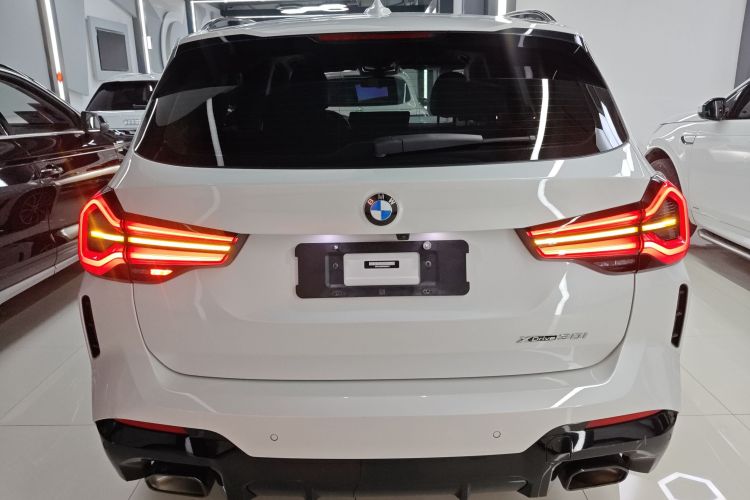 宝马X3 2022款 改款二 xDrive30i 领先型 M曜夜套装车身外观6