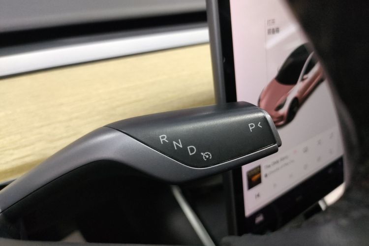 特斯拉 Model 3 2020款 改款 长续航后轮驱动版中控内饰18