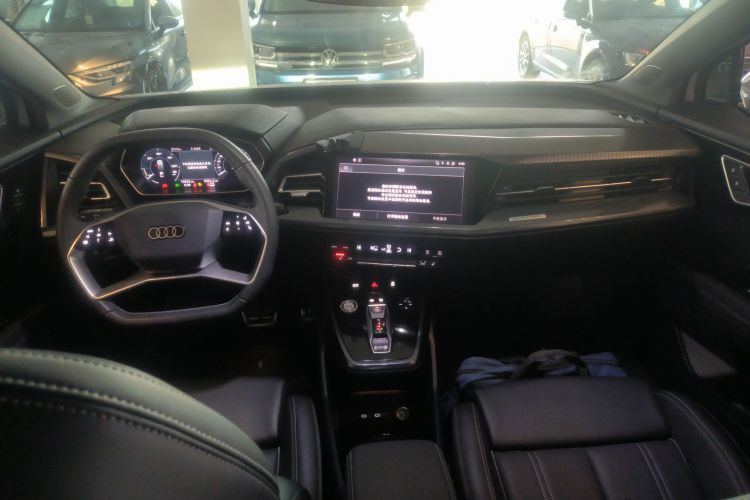 奥迪Q4 e-tron 2024款 40 e-tron 创境版中控内饰12