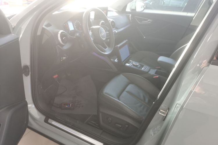 奥迪Q2L 2024款 35TFSI 时尚致雅型中控内饰7003