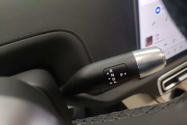 理想汽车 理想L9 2022款 Max局部细节18