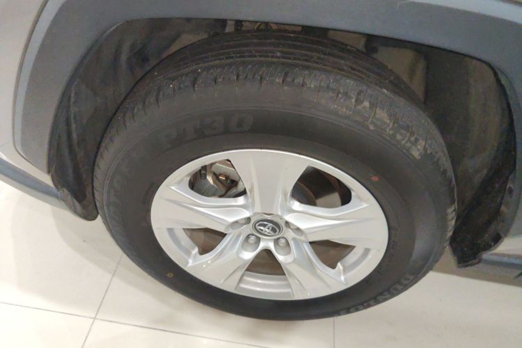 丰田 RAV4荣放 2024款 2.0L CVT两驱都市版车身外观6002