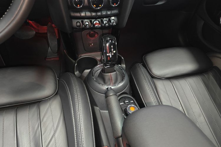 MINI 2018款 2.0T COOPER S 艺术家 五门版局部细节18