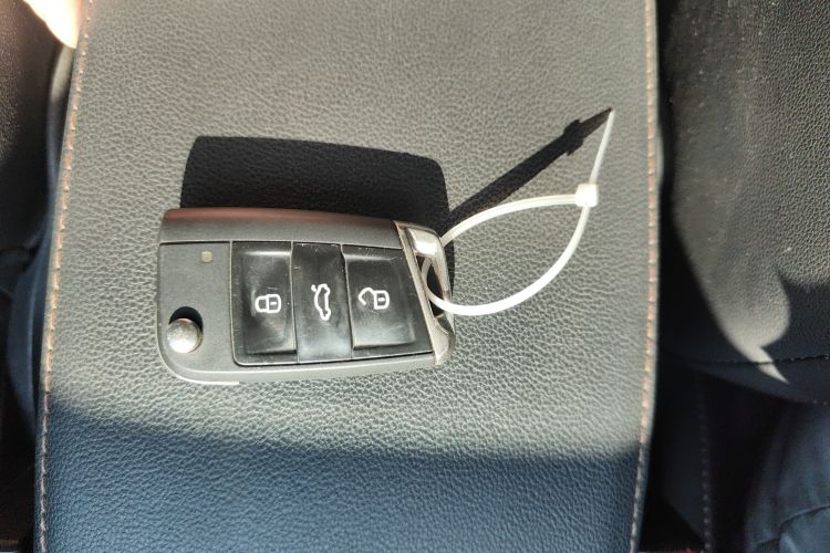 大众 高尔夫·嘉旅 2018款 280TSI 自动豪华型中控内饰11