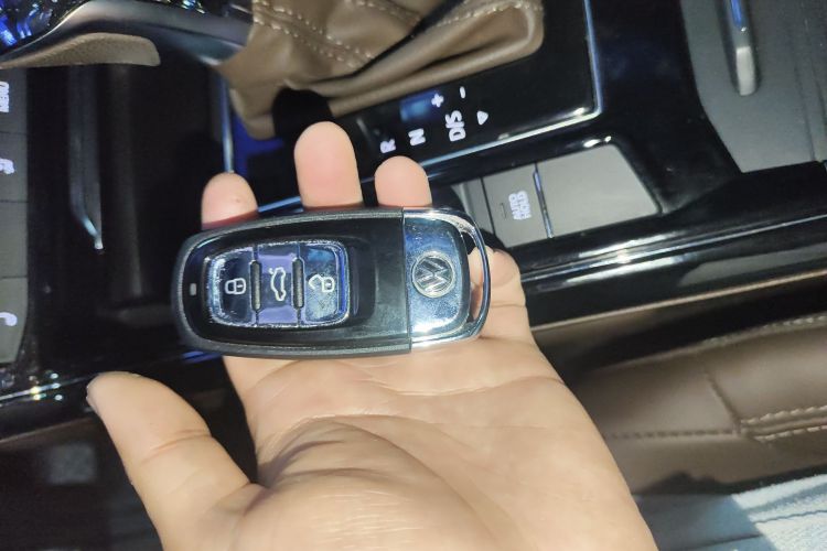 大众 辉昂 2021款 380TSI 豪华版中控内饰7001