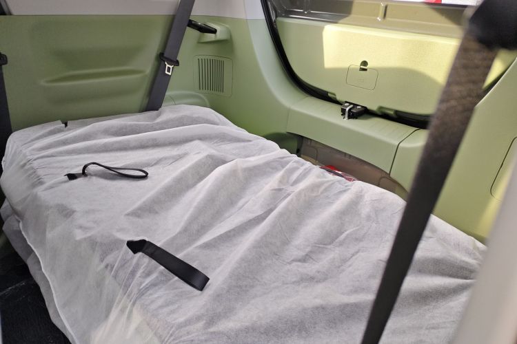 吉利银河 2025款 210km 熊猫骑士中控内饰21