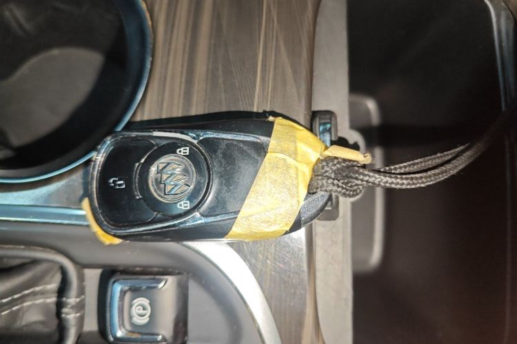 别克 昂科威 2020款 20T 两驱领先型中控内饰11