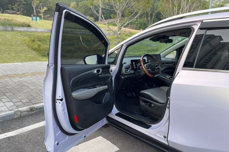 埃安 AION V 2021款 Plus 80 智领版 三元锂中控内饰20