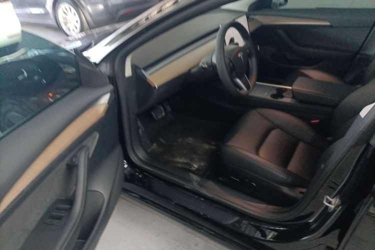 特斯拉 Model 3 2022款 后轮驱动版中控内饰20
