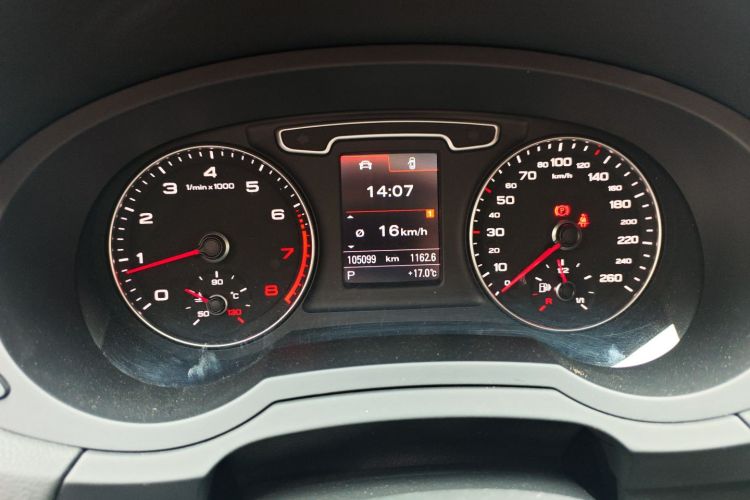 奥迪Q3(进口) 2012款 35 TFSI quattro 舒适型中控内饰15