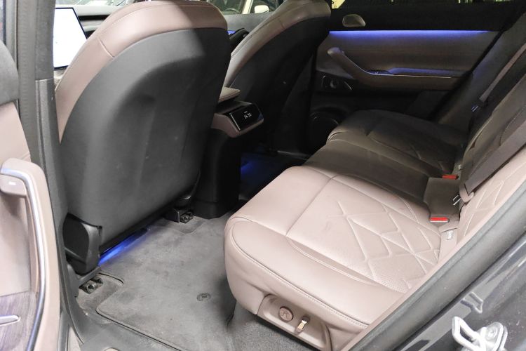 蔚来ES7 2022款 100kWh中控内饰21