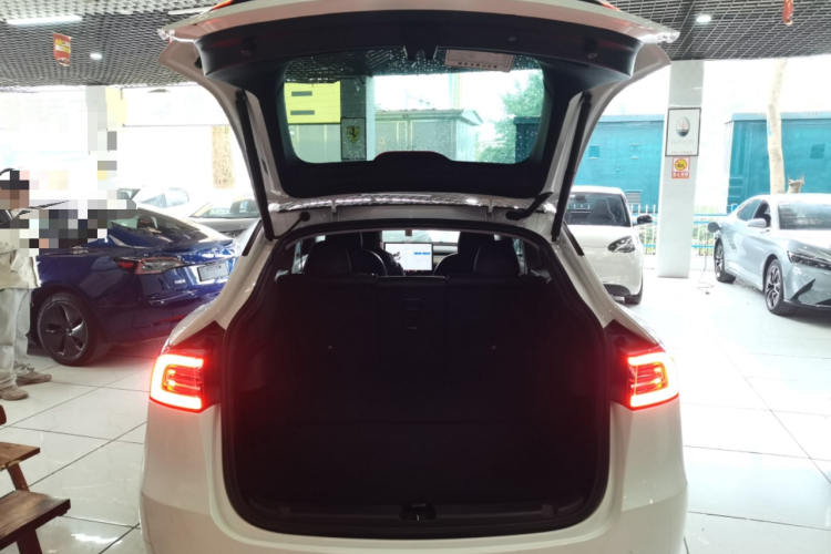 特斯拉 Model Y 2022款 长续航全轮驱动版机舱底盘23