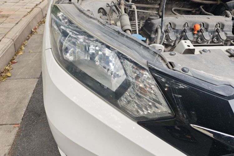 本田 缤智 2015款 1.8L CVT两驱精英型车身外观6006