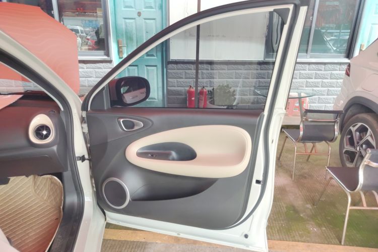 五菱汽车 五菱缤果 2023款 333km 快享款中控内饰7005