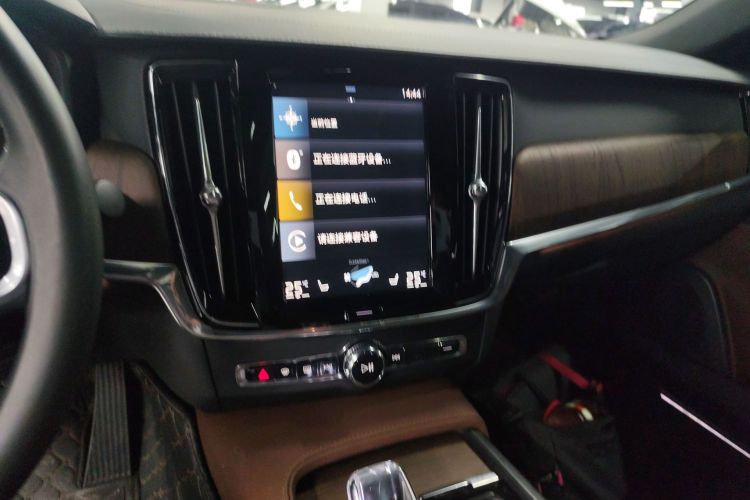 沃尔沃S90 2021款 B5 智远豪华版中控内饰16