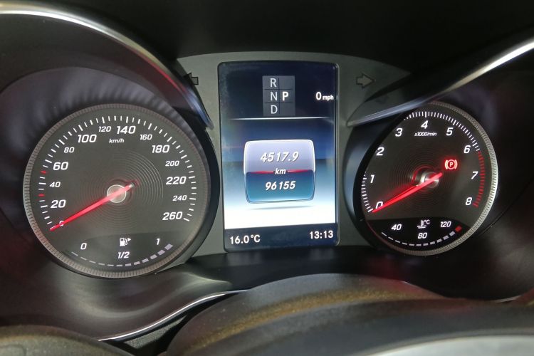 奔驰C级 2018款 C 200 L 运动版中控内饰15