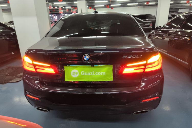 宝马5系 2018款 525Li M运动套装车身外观6