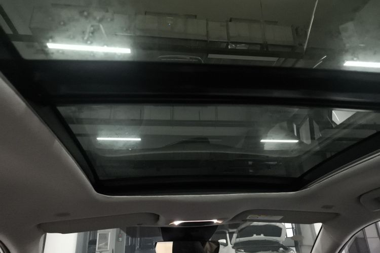 丰田 锋兰达 2023款 2.0L 智能电混双擎 尊贵版中控内饰22