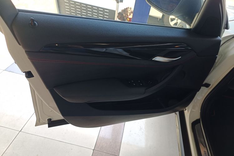 宝马X1 2013款 sDrive18i 运动设计套装中控内饰7007