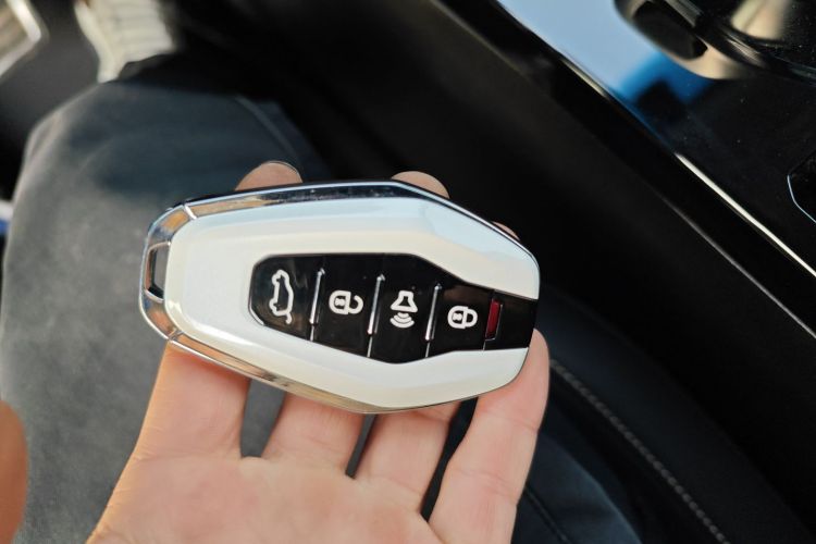 捷途X90 PLUS 2023款 改款 1.6TD DCT别墅 5座中控内饰11