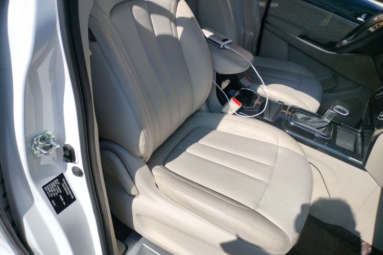 长安欧尚科尚 2022款 1.5T 自动商务型局部细节41