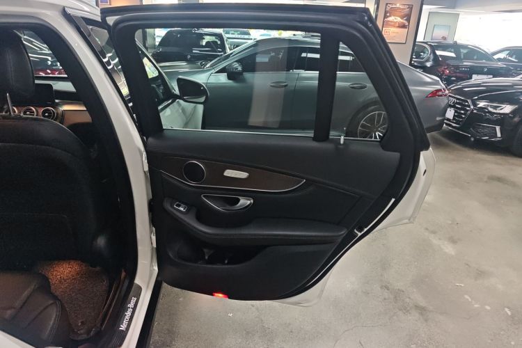 奔驰GLC 2020款 GLC 260 L 4MATIC 豪华型中控内饰45