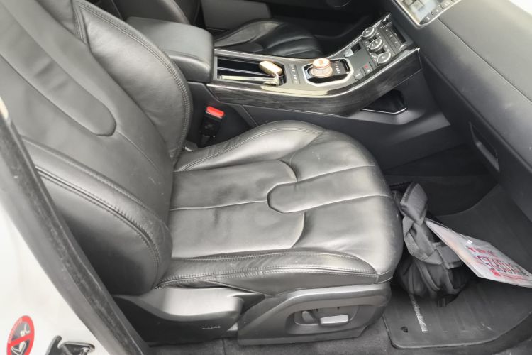 路虎 揽胜极光(进口) 2015款 2.0T 5门耀享版局部细节41