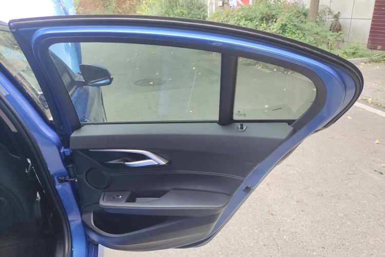 宝马1系 2020款 120i M运动套装中控内饰45