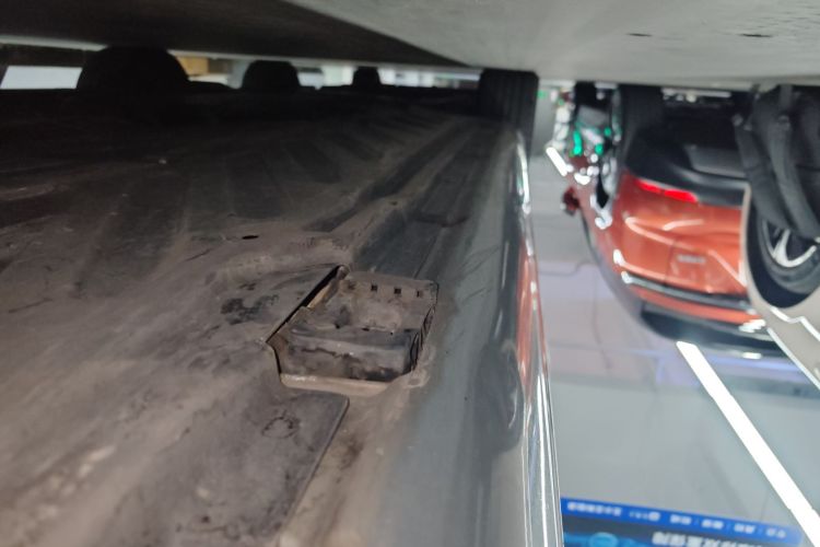 奔驰C级 2016款 C 200 L局部细节9002