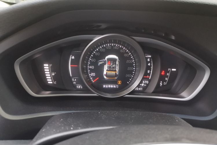 沃尔沃V40 2017款 T3 智雅版中控内饰14