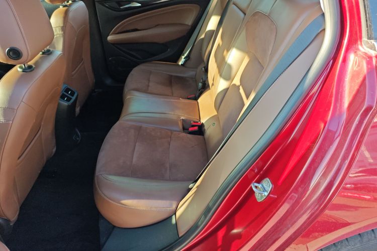 别克 君威 2017款 20T 精英型中控内饰7004