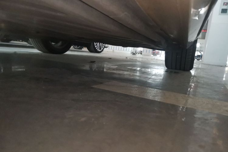 奔驰C级 2021款 C 260 L 运动版局部细节9002