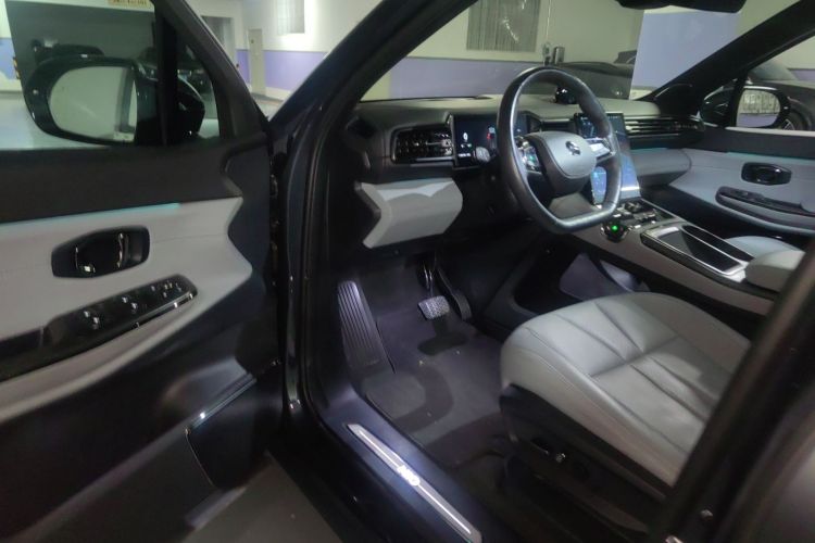 蔚来ES8 2020款 415KM 签名版 六座版中控内饰20