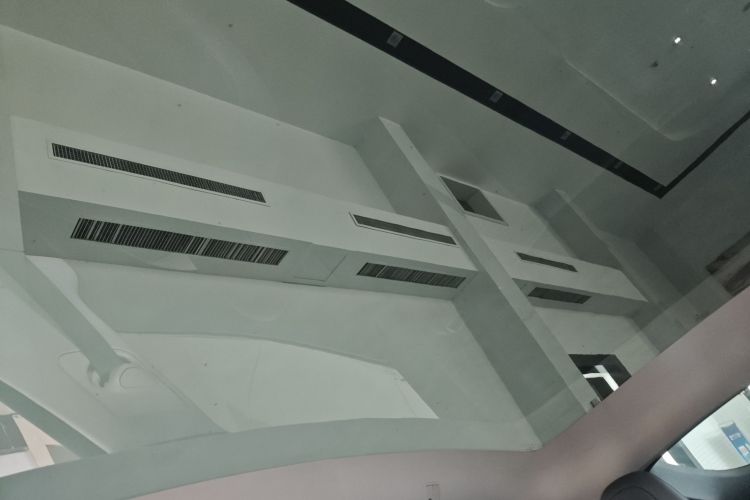 特斯拉 Model Y 2022款 长续航全轮驱动版局部细节22