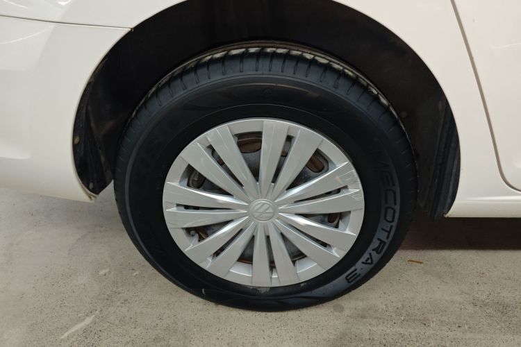 大众 桑塔纳 2018款 1.5L 自动风尚版车身外观6008