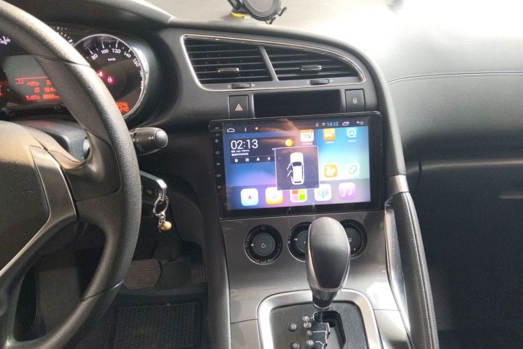 标致3008 2016款 2.0L 自动标准版中控内饰16