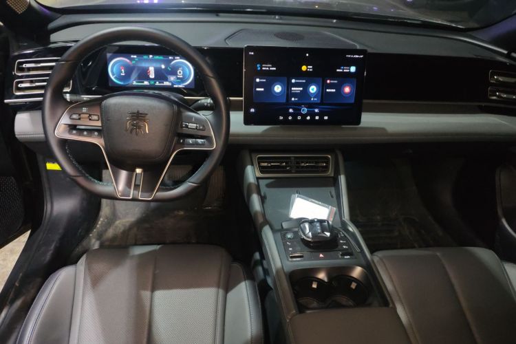 比亚迪 秦L 2024款 DM-i 120KM超越型中控内饰7002