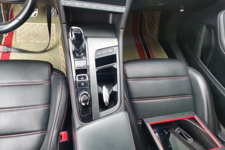 名爵 MG6 2020款 1.5T 自动领潮豪华版中控内饰18